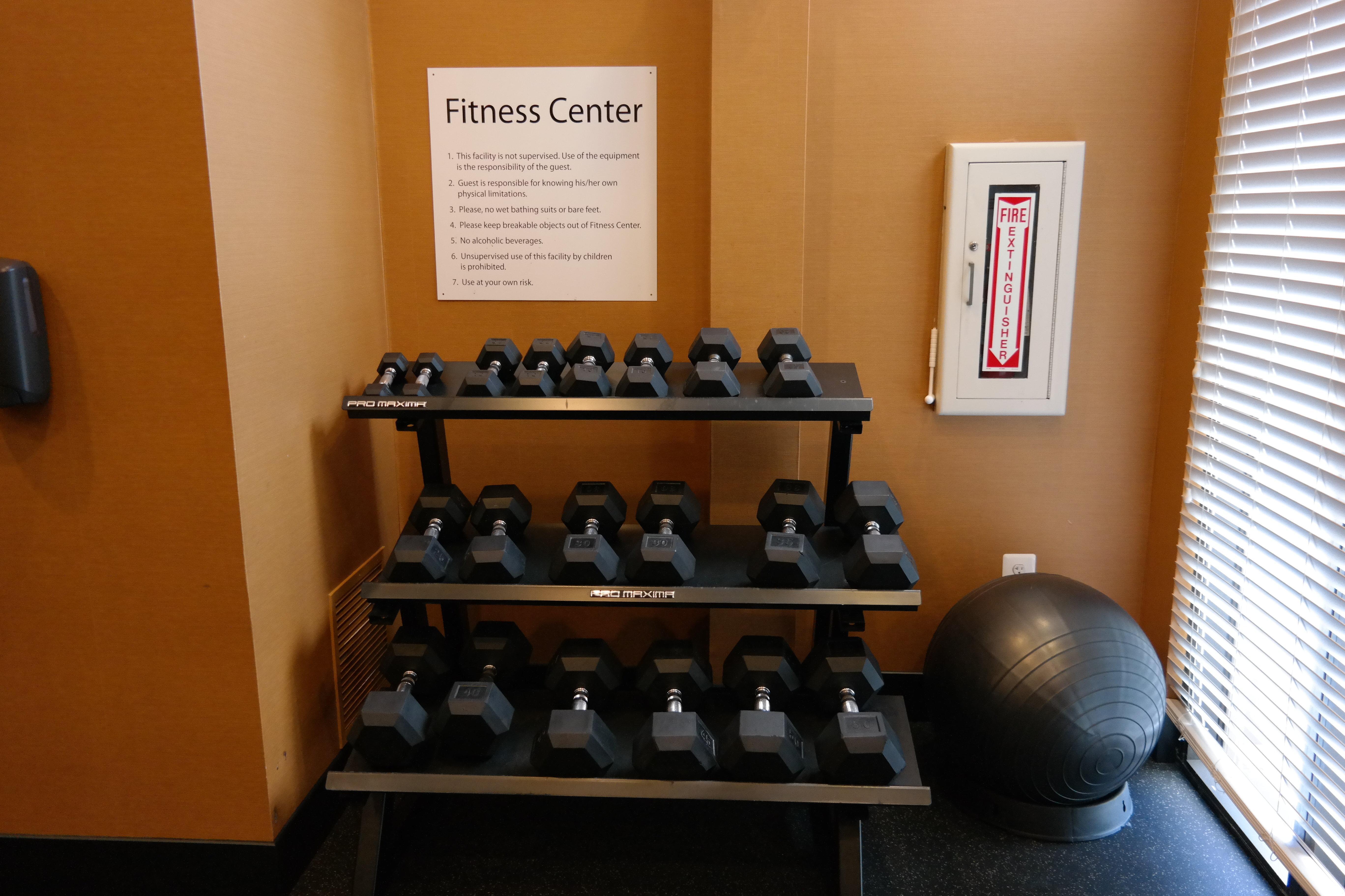 Holiday Inn Express Fredericksburg - Southpoint By Ihg Zewnętrze zdjęcie