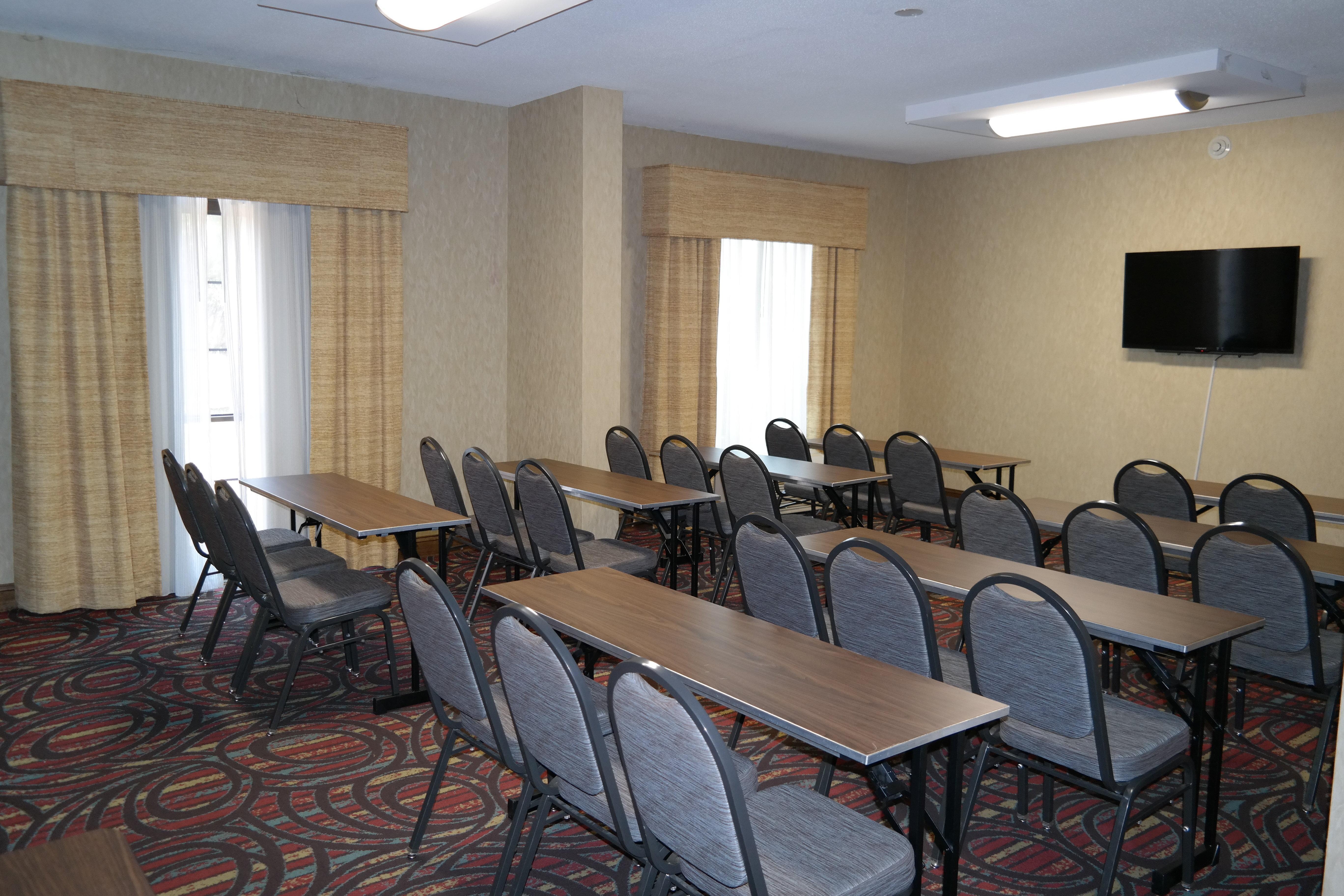 Holiday Inn Express Fredericksburg - Southpoint By Ihg Zewnętrze zdjęcie