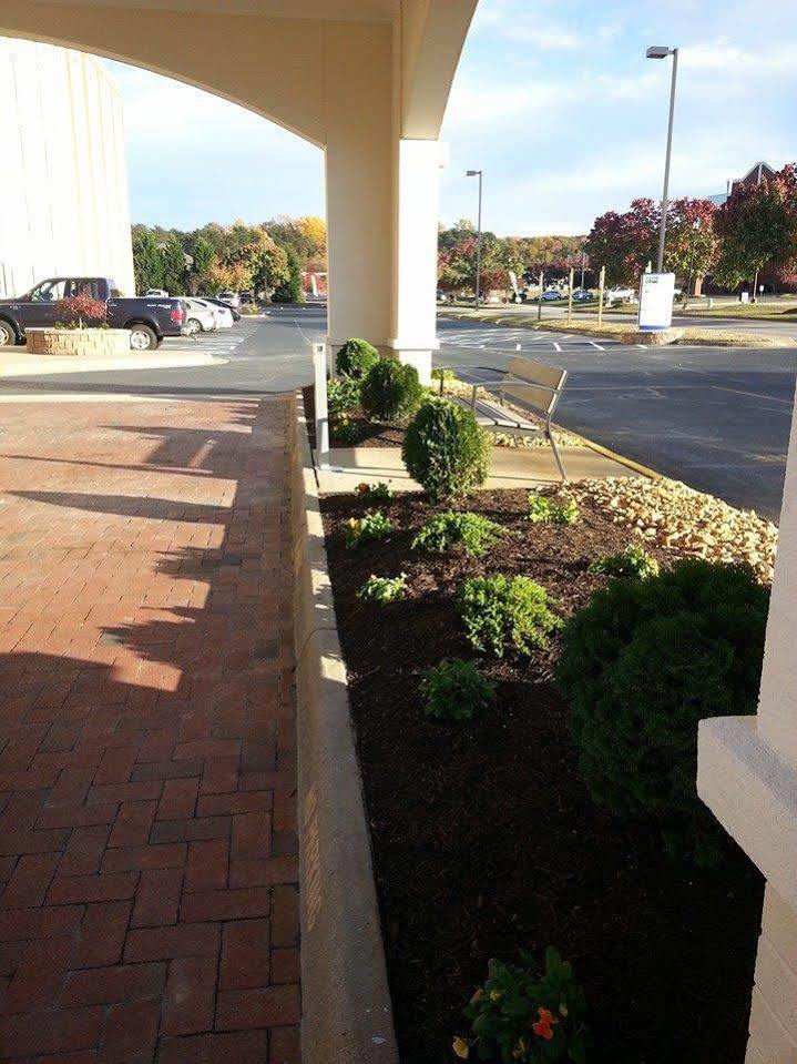 Holiday Inn Express Fredericksburg - Southpoint By Ihg Zewnętrze zdjęcie